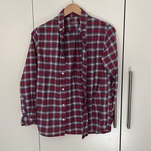 Vineyard vines cotton boys youth size 16 button down shirt, blue red plaid.